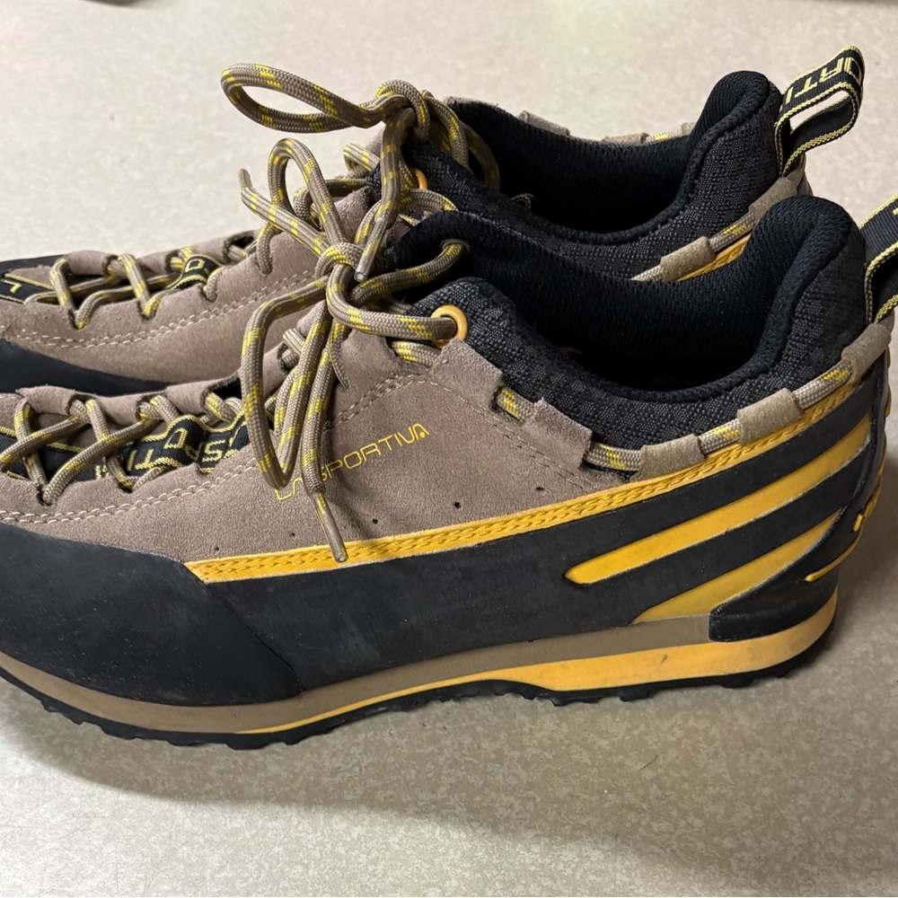 La Sportiva CirquePro Black/Yellow/Lt Purple, Climbing/Approach Shoe, Men’s 10.5